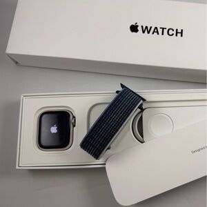 Apple Watch Series 7 (original box/charging cable/wristband)